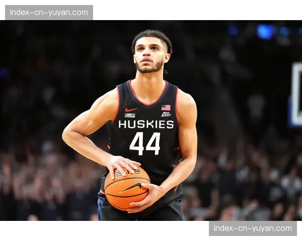 NCAA女子冰球冠军赛：威斯康星大学第8次夺得全国冠军